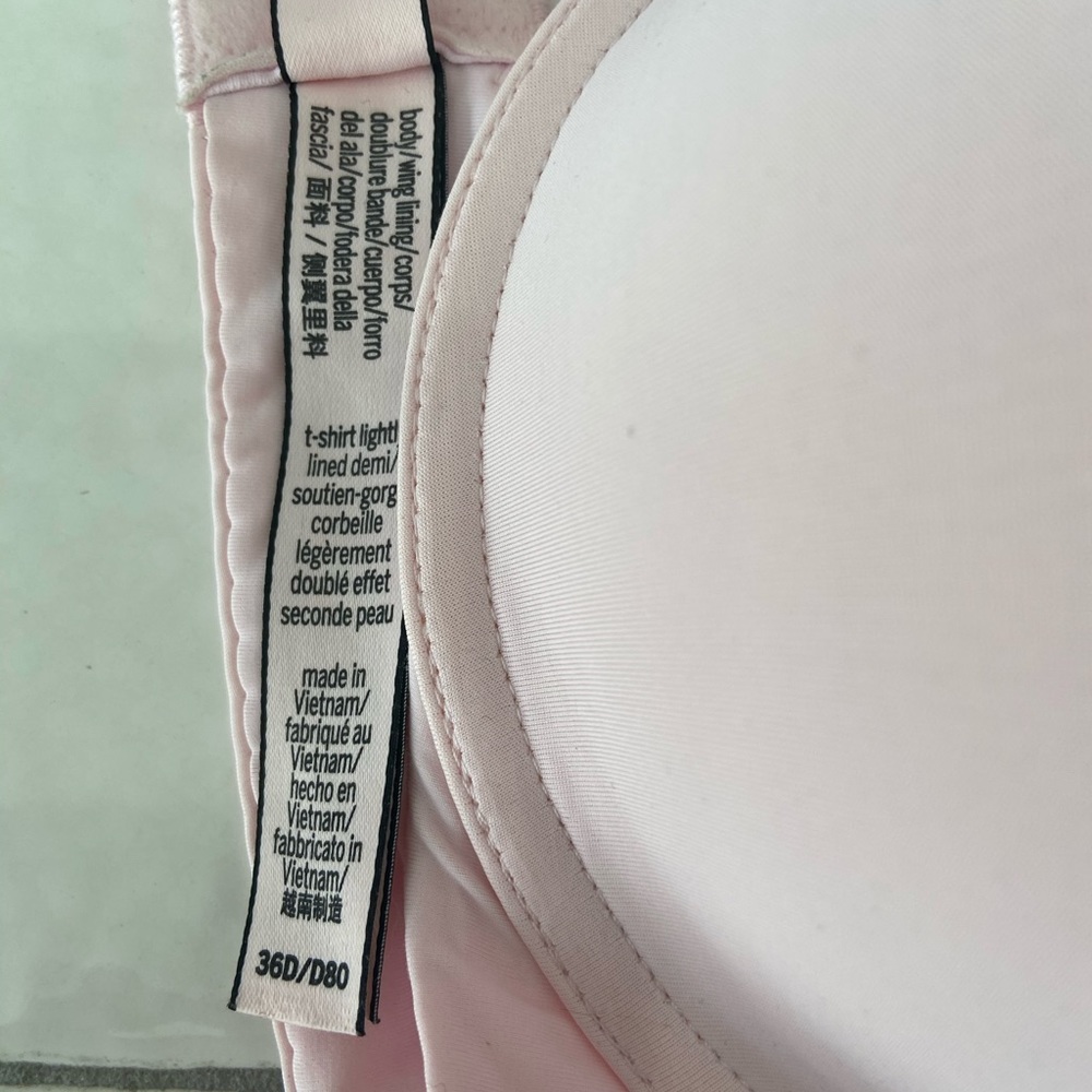 Victoria Secret Bra Set - Picture 3 of 3